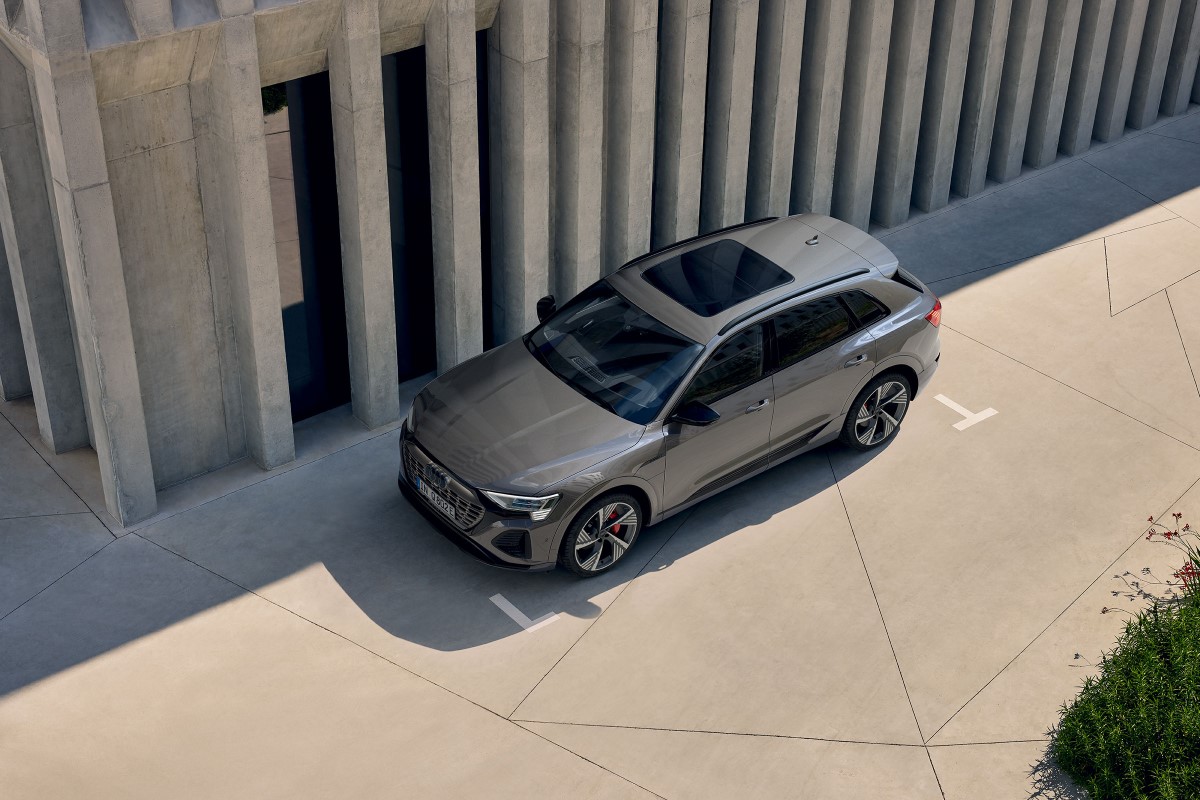 AVP AUTOLAND | Audi Q8 e-tron