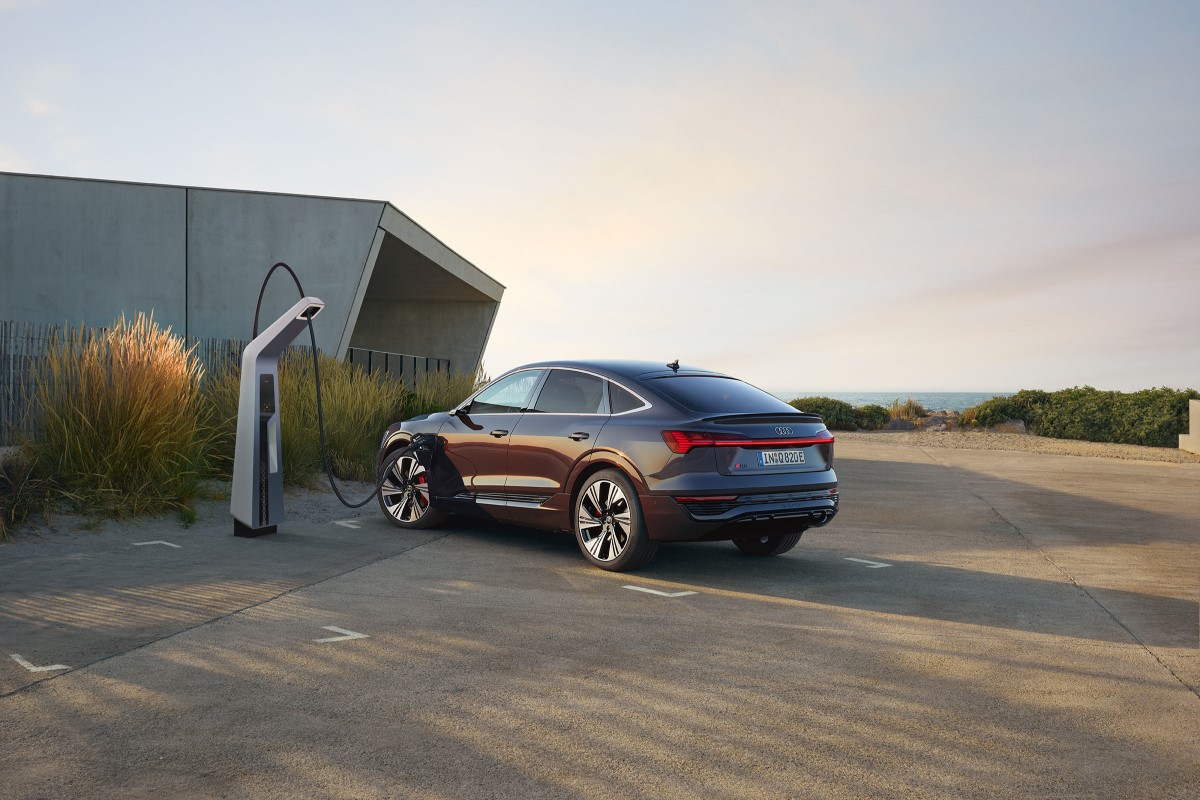 AVP AUTOLAND | Audi Q8 e-tron