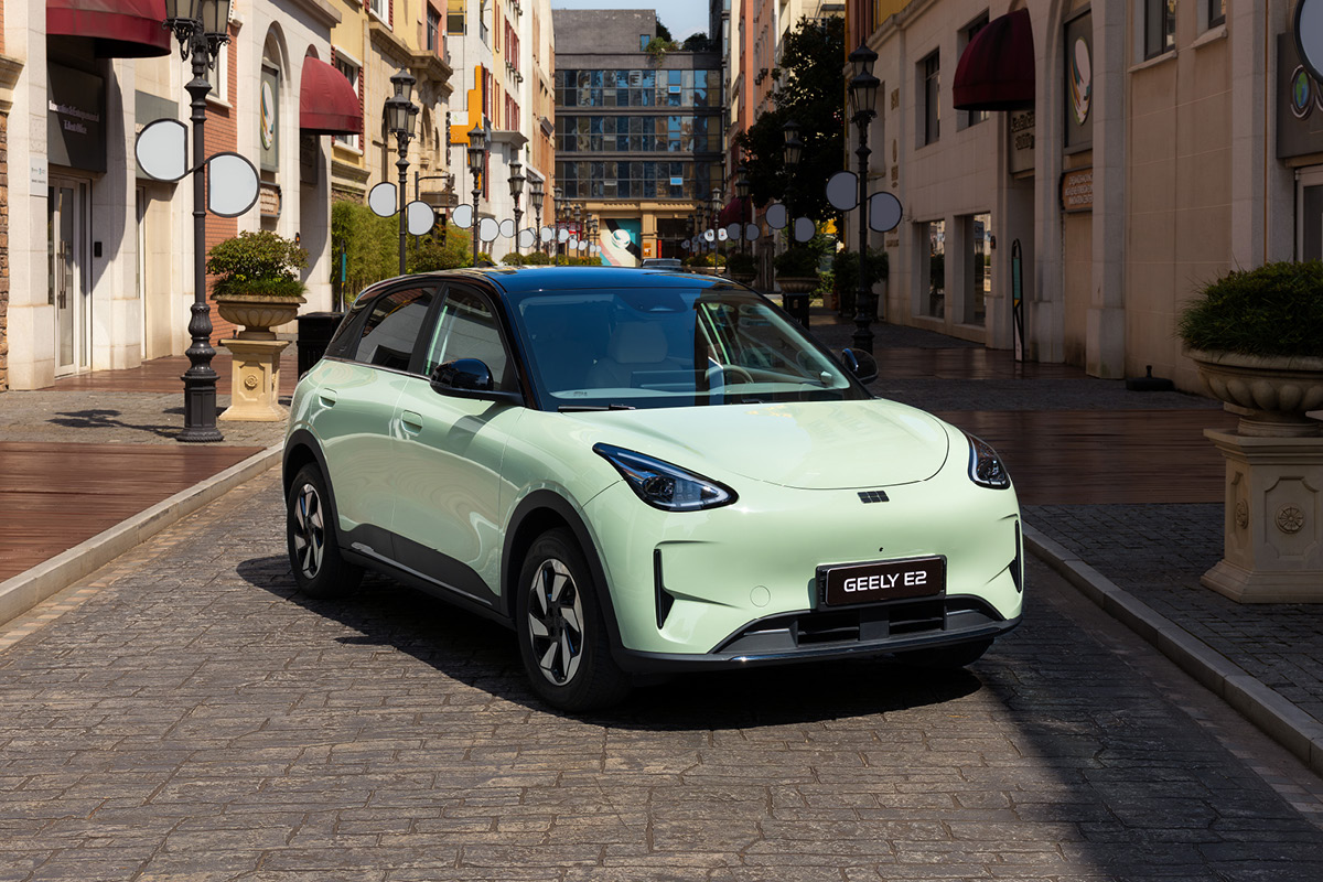 AVP AUTOLAND | Geely E2 in grün