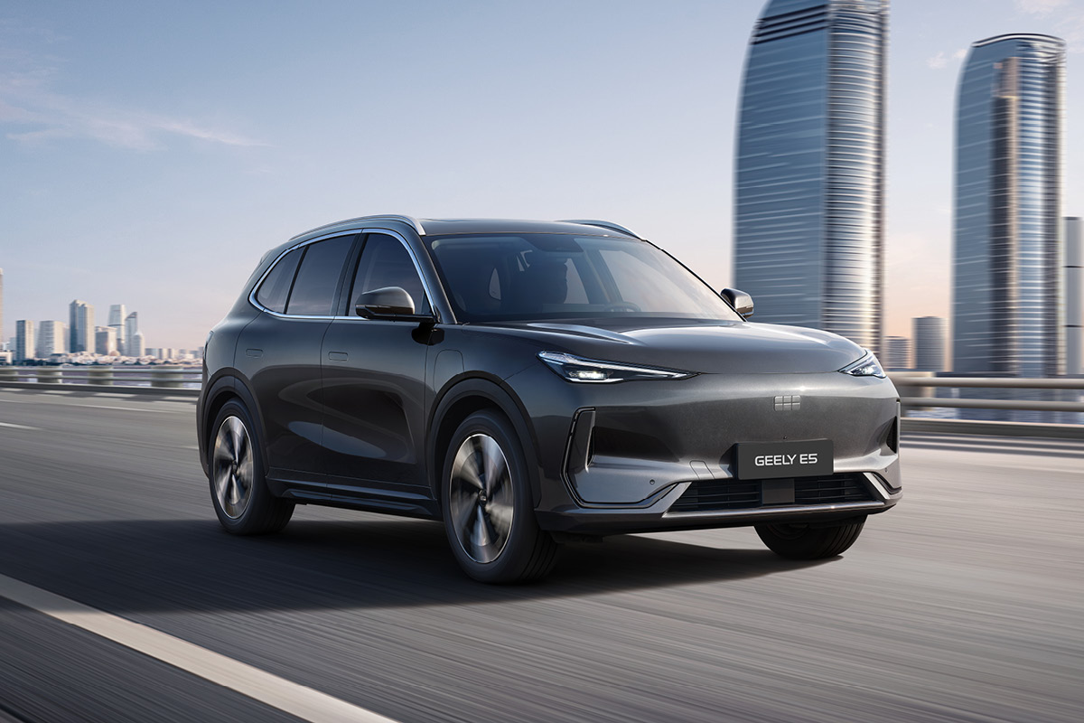 AVP AUTOLAND | Geely E5 in grau