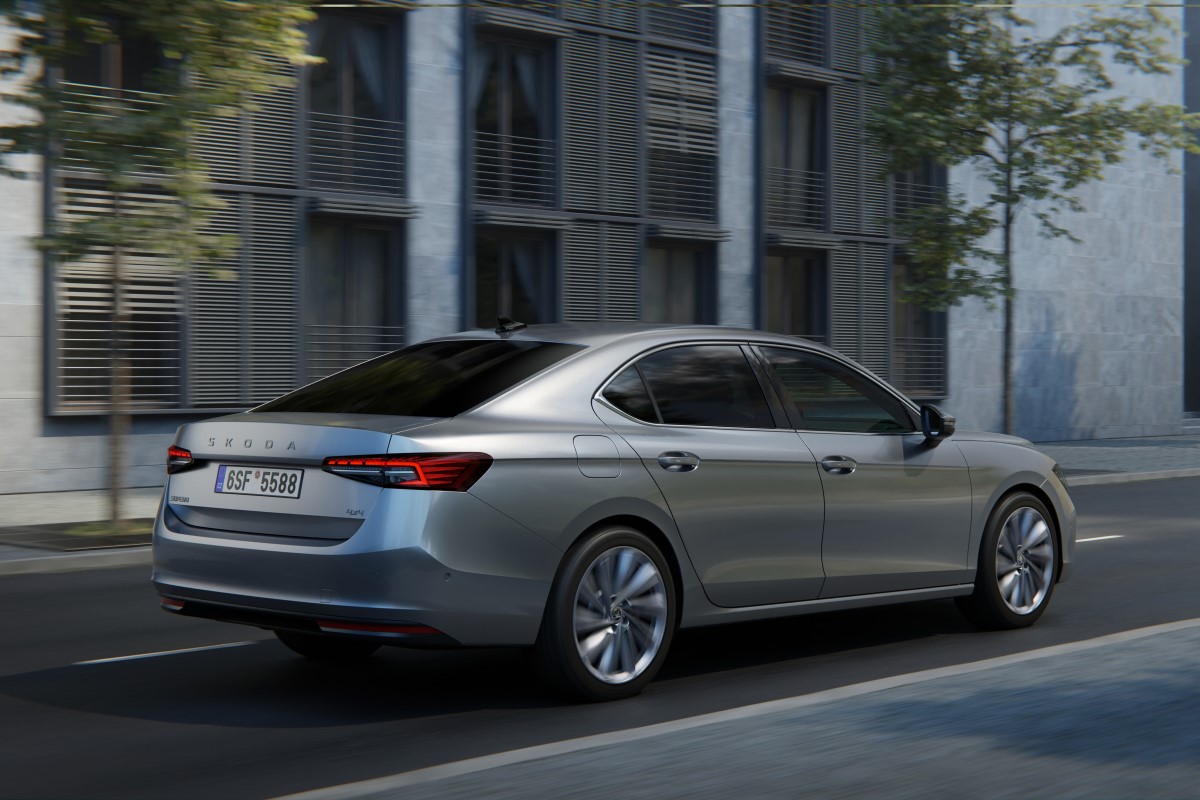 AVP AUTOLAND | Skoda Superb Limousine