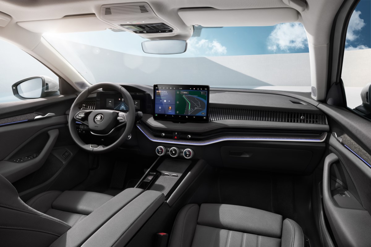 AVP AUTOLAND | Skoda Superb Limousine